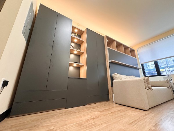 Royal Horizontal Queen Wall Bed 68