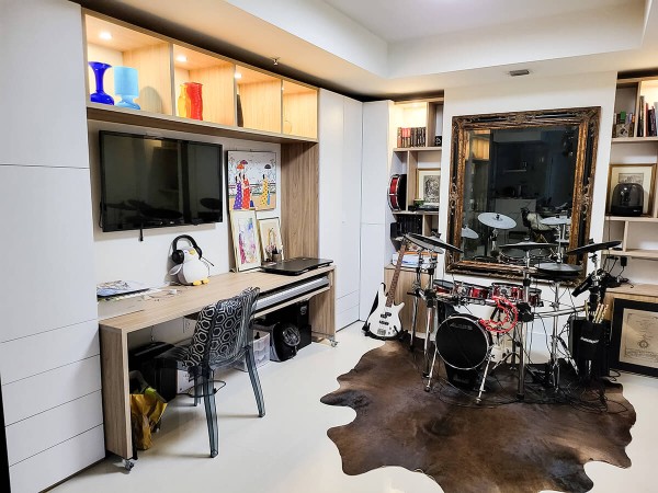 ROYAL Queen Wall Bed with Wardrobes 24